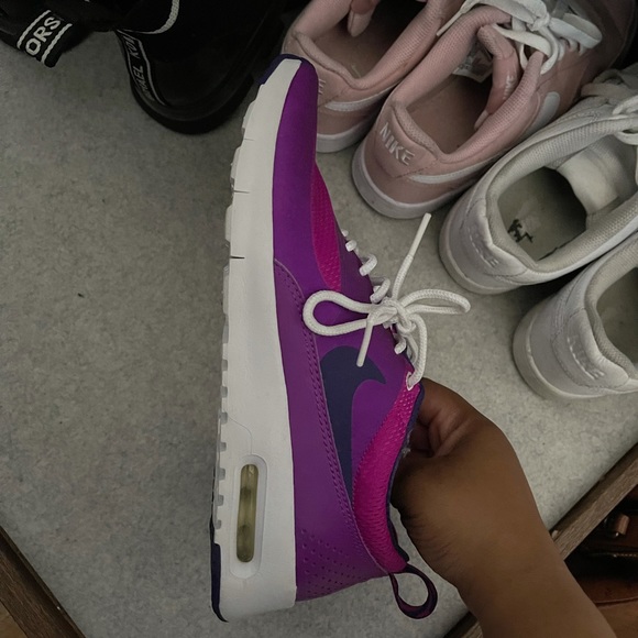 Nike Exercise Shoes - Picture 4 of 4